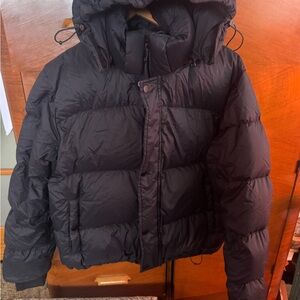 Aritzia Super Puff Shorty Black